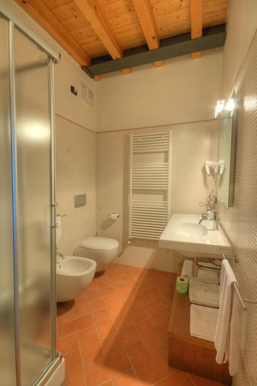 Agriturismo Colombarino Villa Desenzano del Garda Kamer foto