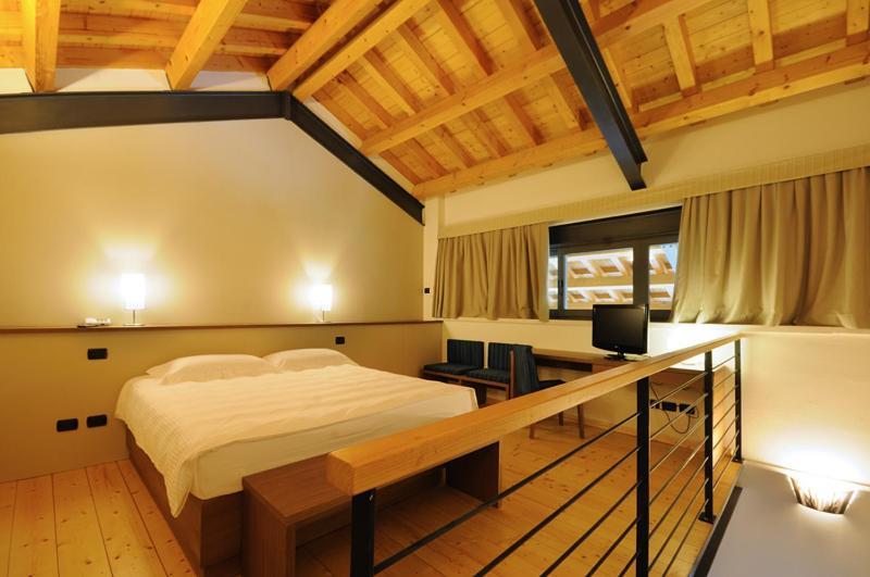 Agriturismo Colombarino Villa Desenzano del Garda Kamer foto